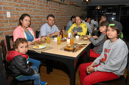 Samuel Ospina, Laura Carolina Ospina, José Eduardo Ospina, Mary Luz Herrera, Jerónimo Ospina Herrera y Juan Camilo Ospina Herrer