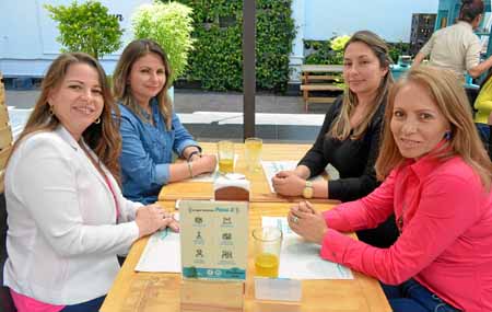 Sandra Milena Vargas Londoño, Alba Lucía Duque Cardona, Mónica Castaño López y Stella Uribe Valencia.
