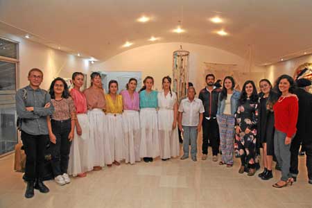 Sebastián Dolan y Daniela López, artistas; Marisela Marín, Diana Patricia Ramírez, Lorena Henao, Fernanda Betancurth, Leidy Ossa