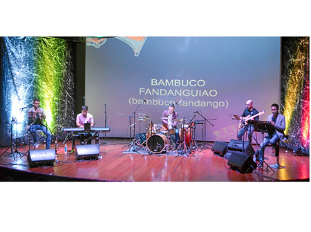 La agrupación, integrada por profesores de música de la Universidad de Caldas, le ha dado nuevos sonidos a la música colombiana.