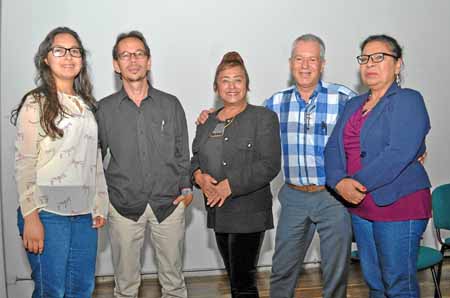 Sarita Gómez Meza, Carlos Mario Uribe, Miriam Torres Bonnet autora, Jorge Eliécer Triviño Rincón y Luz Delia Meza Toro.