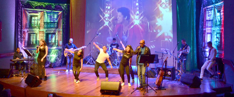 Fotos | José Fernando Tangarife | LA PATRIA Louis Landaz y Liz con la agrupación Session Latin Band ofrecieron un concierto de b