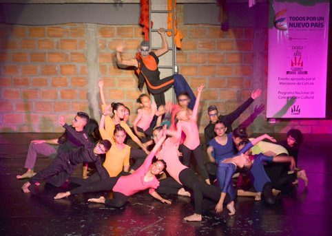 Fotos | José Fernando Tangarife | LA PATRIA Durante la celebración se presentó una muestra de danza y circo contemporáneo de la 