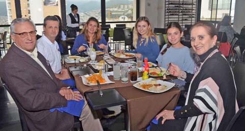 Abel Giraldo Echeverri, Eduardo Giraldo Rivas, Alessandra Catapano de Giraldo, Juliana Giraldo Catapano, Paulina Guraldo Catapan