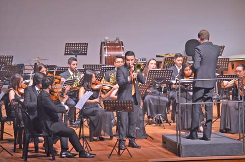 Durante el VIII Concierto de Temporada 2018 denominado Clásico y Romántico, se escucharon las oberturas de ópera El barbero de S