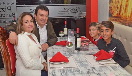 Diana Sánchez Escobar, Rodrigo Giraldo Velásquez, Gabriel Andrés Giraldo Sánchez y Luis Miguel Giraldo Sánchez.