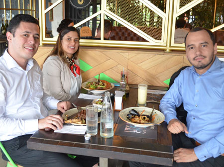 Harold Quintero Marín, Soad Haddad y Cristian Camilo Giraldo Ramírez se reunieron en un almuerzo en el restaurante Cortesana.