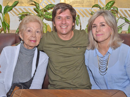 María Villacorte Tapia; Santiago Rincón Legarda, productor Manizales Gastronómico, y Luz Stella Legarda Villacorte.