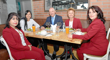 Luz Stella Duque Rendón, Juliana Rodríguez Orozco, Vianney Gómez Escobar, Alba Rocío Naranjo Gómez y Gloria Patricia Ocampo Cast