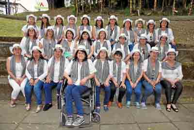 Esther Sofía Martínez, Martha Vélez, Stella López, Gloria Salazar, Gilma Sepúlveda, Nelsy Bedoya, Marina Rincón, Nancy Ospina. O