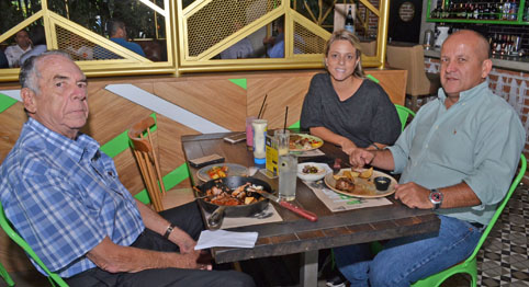 Rodrigo Castaño Álvarez, María Cecilia Castaño Montes y Juan Carlos Giraldo Betancurth.