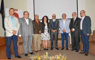 En el auditorio Tulio Gómez Estrada de la Universidad de Caldas aparecen durante la cátedra: Luis Fernando Sánchez Jaramillo, Jo