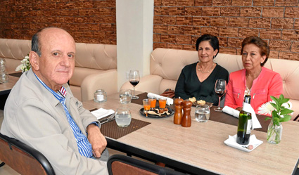 Luis Alberto Puerta García, Luz Marina Valencia Neira y Luz Dary Osorio de Puerta.