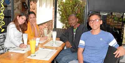 Isabela Barrios Montoya, Mónica Bhardaj, Sylban May y Juan Nicolás Barrios Montoya.