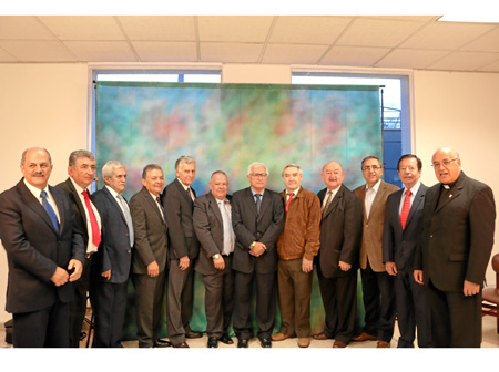 El título se usa como etiqueta emergente de ayuda cuando el usuario pasa el cursor por encima de la imagen.