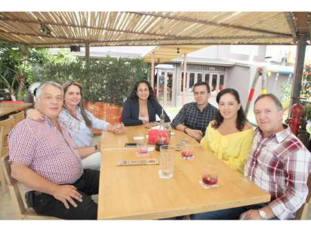 Foto | Argemiro Idárraga | LA PATRIA Jaime Idárraga Marín, Patricia Zuluaga, María Maestre, David Arias, Adriana Aristizábal y C