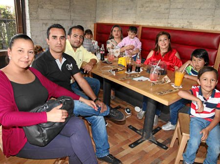 Foto | Argemiro Idárraga | LA PATRIA Sandra Milena Laserna, Germán Alberto Arias, Andrés Moreno, Lina Laserna, Tomás Moreno, Gab