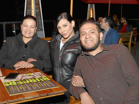 Luz Adriana Rivera Jiménez, Vanessa Rivera y Daniel Rivera.