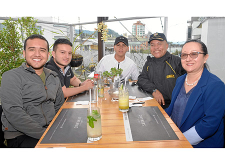 Juan José Espinosa Ortiz, David Eduardo Espinosa Ortiz, Michael Quiroga Charry, Efraín Espinosa Dorado y Gloria Inés Ortiz Cardo