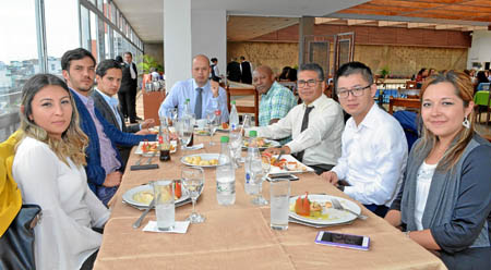 Foto | José Fernando Tangarife | LA PATRIA Pamela Zuluaga, asistente de Arquímedes; Juan Felipe Vallejo, asesor del Ministerio d