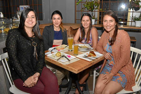 Yetza Cardona Franco, Marcela Patricia León Herrera, Ángela María Marín Hernández y María Carolina Guzmán Ríos.