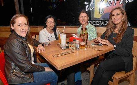 Angélica Quiceno López, Diana Clemencia Galvis Potosí, Tatiana Gómez Duque y Diana Corrales Tabares.