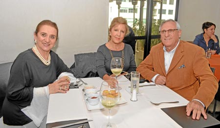 Beatriz Rivas de Giraldo, Constanza Gutiérrez de Gómez y Abel Giraldo Echeverri.