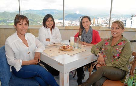 Catalina Casas, Gloria Lentijo, Mónica Londoño y Lorena Jurado.