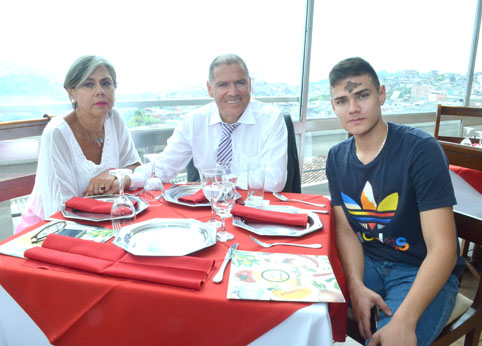 Luz Edith Ramírez Atehortúa, Leonidas Londoño Granada y Mateo Londoño Ramírez.