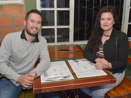 Camilo Gallego Arias y Juliana Quevedo Morales estuvieron en una comida en el restaurante Candelaria Casa Brava.