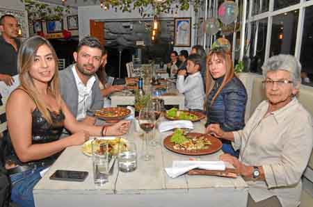 Angie Tabares Flórez, Cristian Henao Restrepo, Olga Lucía Flórez Giraldo y María Aída Giraldo de Flórez.