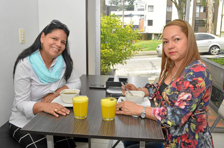 Jazmín Abadía Cabrera y Nubia Ospina, del Club Vif Centro de Estética, se reunieron en un almuerzo en el restaurante Delizia.
