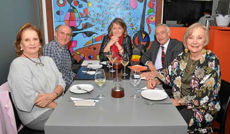 Elvira Escobar de Restrepo, Álvaro Uribe Mejía, Luz María Calderón Uribe, Gabriel Barreneche Ramos y Matilde Cuartas Villegas.