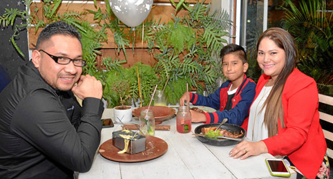 Foto | José Fernando Tangarife | LA PATRIA José Martínez López, Samuel Alejandro González Rodríguez y Claudia Alejandra Rodrígue