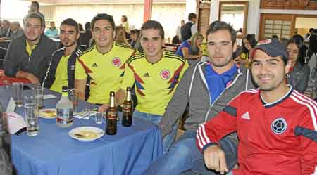 Juan José Gómez, Simón Gómez, Eduardo Trujillo, Simón Jaramillo, Juan Pablo Moscoso y Miguel Arango.