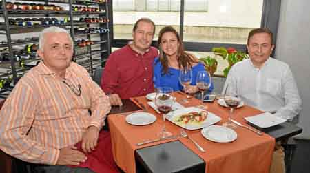 Germán Ortiz Valencia, Juan Carlos Giraldo López, Claudia Eliana Ortiz Bernal y Jairo Ortiz Valencia.