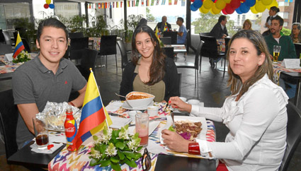 Juan José Arbeláez Lotero, Sofía Lopera Marín y Norma Constanza Marín Rincón se reunieron en la sede El Cable del Club Manizales