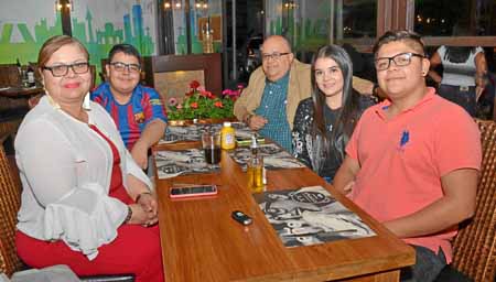 Ury Cruz Giraldo, Sergio Alejandro Parra Cruz, Mauricio Parra Sánchez, Luisa María Parra Cruz y Sebastián Loaiza Toro.