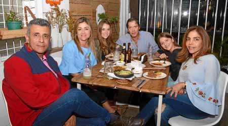 Juan Carlos Serna Ospina, Marcela Bernal Zuluaga, Valeria Rivas Bernal, Santiago Rivas Isaza, Paulina Rivas Bernal y Patricia Sa