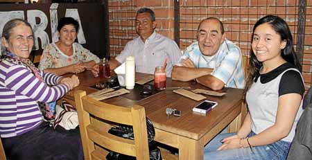 Luz María Ramírez, Luz Marina Hernández, Héctor Forero, Jairo Pineda y Tatiana Forero.