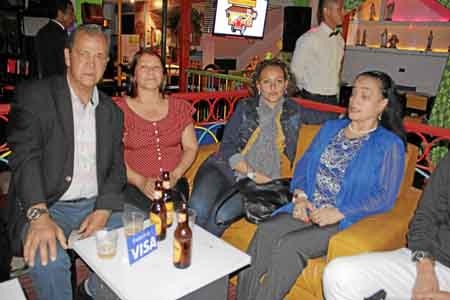 Gilliante Valencia, Cristina Arias, Carolina Castro y Patricia Arias , organizadora del evento.