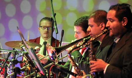 El percusionista maestro Juan Sebastián Canal Naranjo, quien está terminando el programa de Maestro en Música con énfasis en Jaz