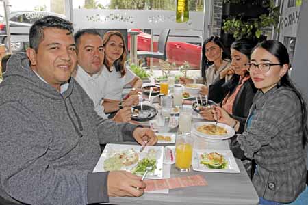 Hugo Tabares, Andrés Osorio, Ana María González, Paula Andrea Riaño, María Eugenia Morales y Yury Arango.