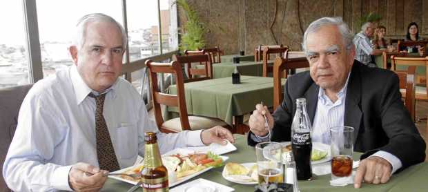 Antonio Henao Marín y Fernando Naranjo Valencia se reunieron en el Club Manizales.