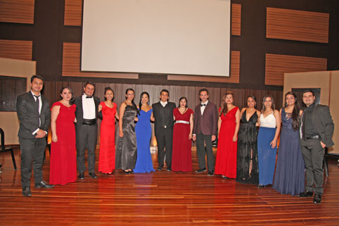 Cantantes que participaron en la primera velada lírica en el auditorio de Batuta Caldas, durante la cual interpretaron fragmento