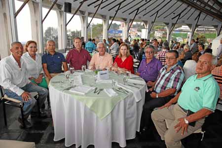 Luz Marina Cárdenas Buitrago, presidenta de la junta directiva; Mario Gallego, secretario; Luis Ignacio Gaitán; Ricardo Cañas Gó