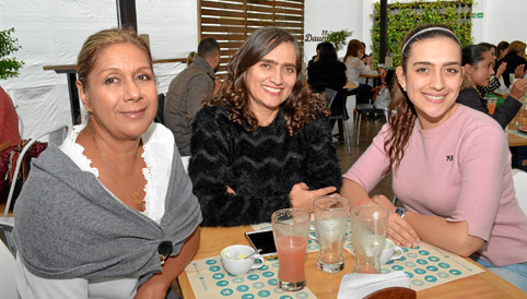 Mery Arboleda Ocampo, Olga Lucía Duque Isaza y Mariana Valencia Duque.