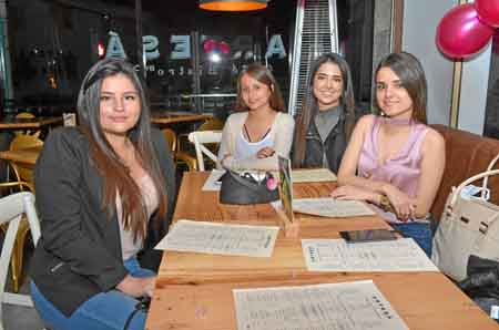 Estefany López Zapata, Natalia Guzmán Herrera, Catalina Herrera Salgado y Vanessa Cardona Vélez.