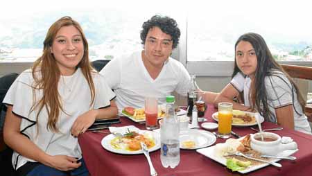 Silvana Barahona Manosalva, Jorge Andrés Ospina Sánchez y Sara Ospina Sánchez.