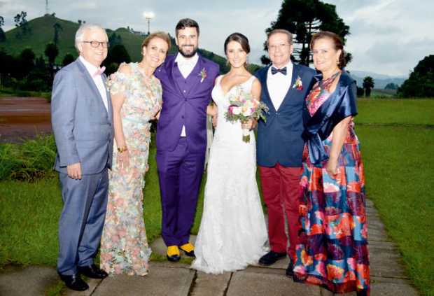 El pasado sábado 9 de junio se celebró el matrimonio entre Valentina Gómez R. y Efraín Ardila A., ceremonia realizada en  en el 